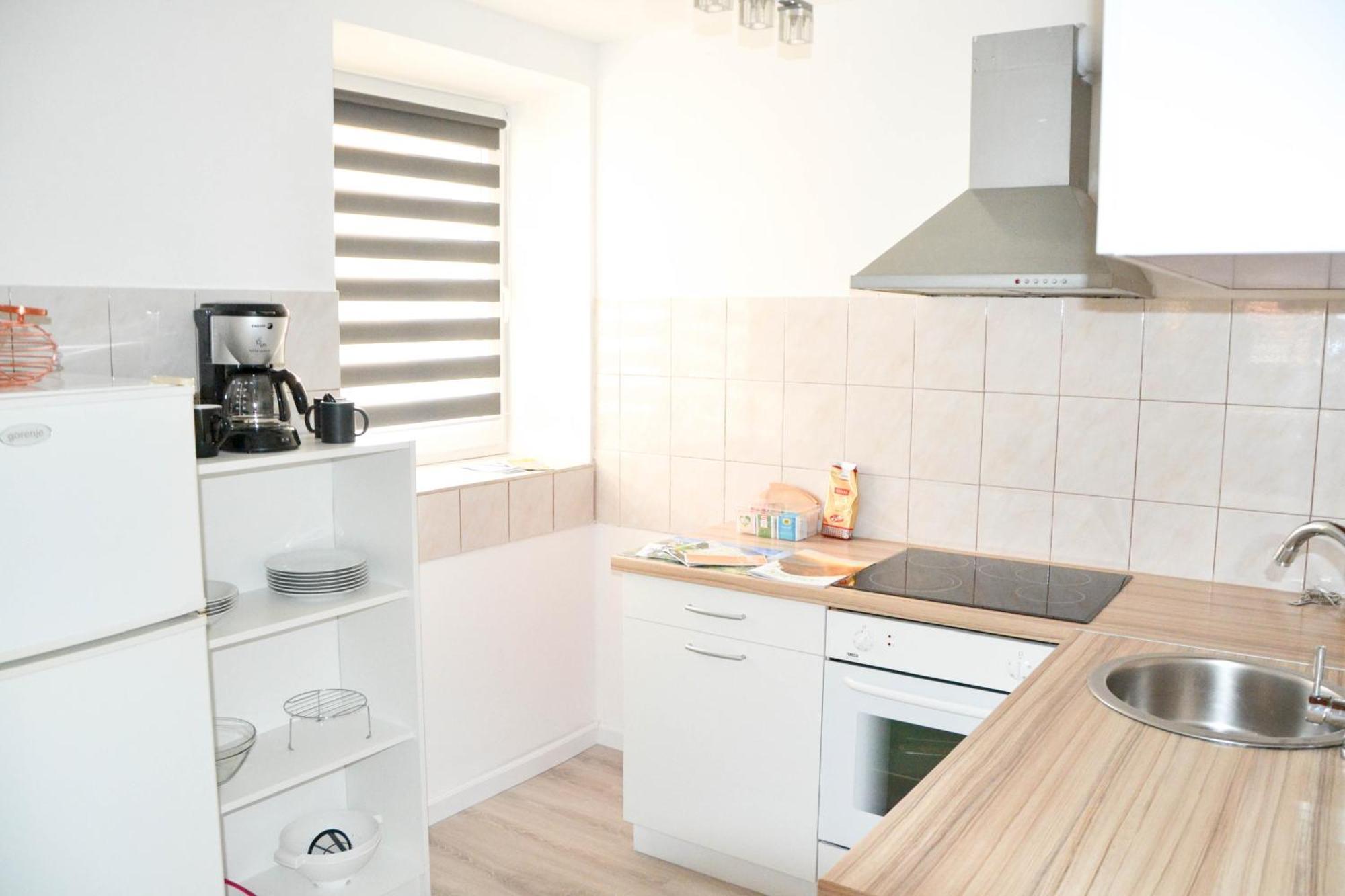 Villa Hillside Apartment Jesenice Kültér fotó