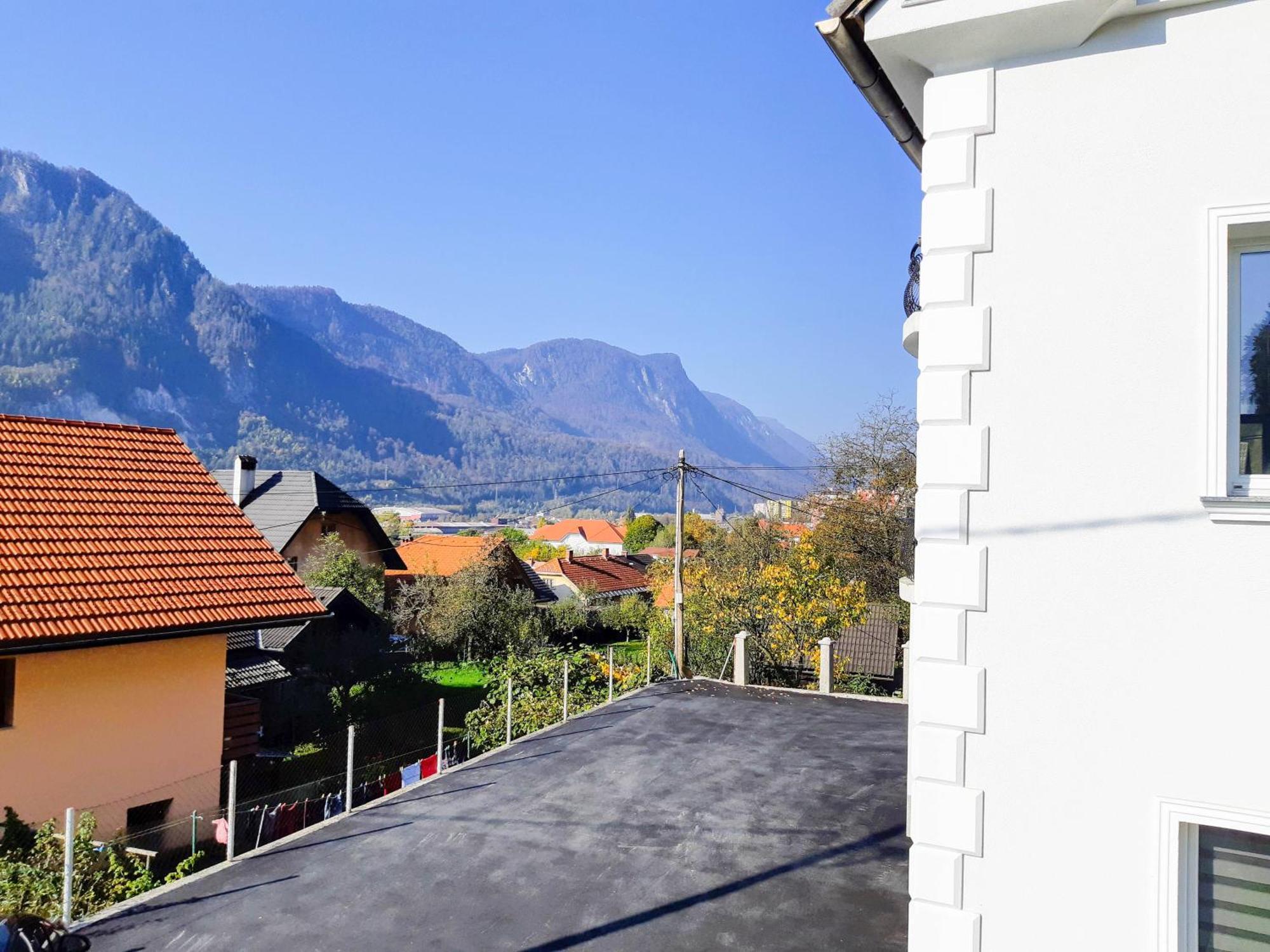 Villa Hillside Apartment Jesenice Kültér fotó