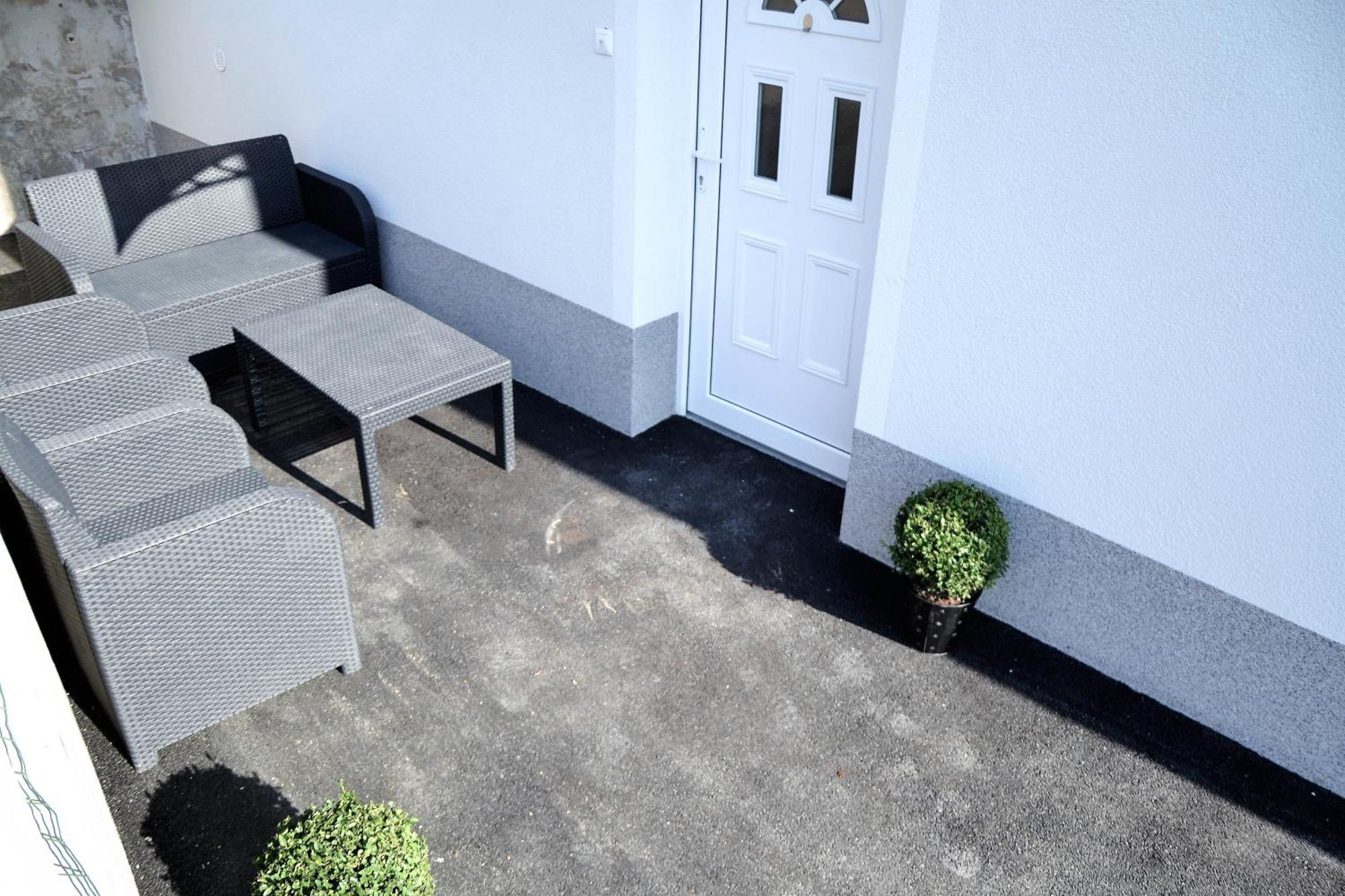 Villa Hillside Apartment Jesenice Kültér fotó