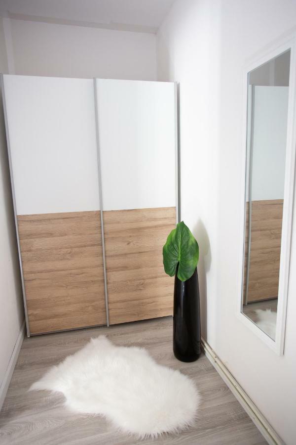 Villa Hillside Apartment Jesenice Kültér fotó