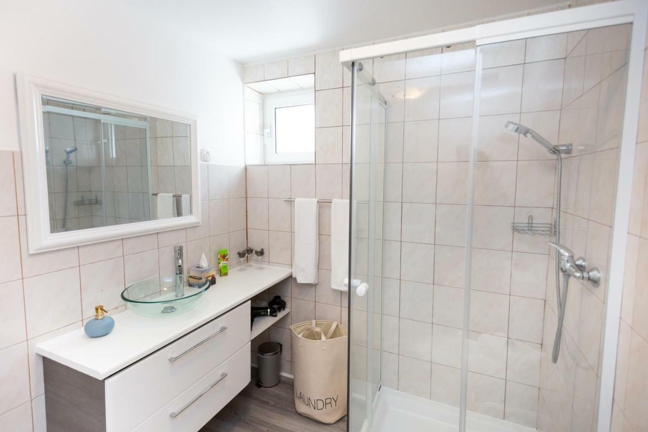 Villa Hillside Apartment Jesenice Kültér fotó